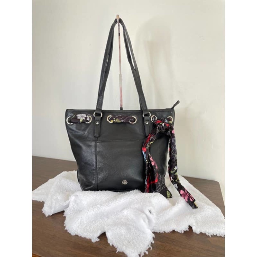 Giani Bernini Pebbled Black Leather Shoudler Bag with Scarf